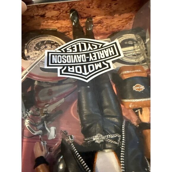 BARBIE COLLECTOR EDITION 1999 HARLEY DAVIDSON BLONDE DOLL w/BACKPACK #25637 -NIB - Picture 8 of 9